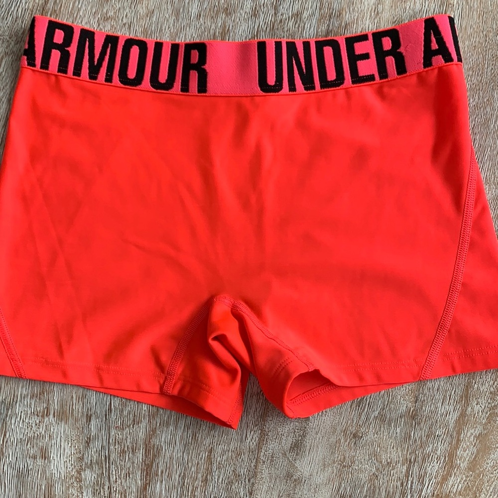 Under Armour Bright Coral Compression Shorts S